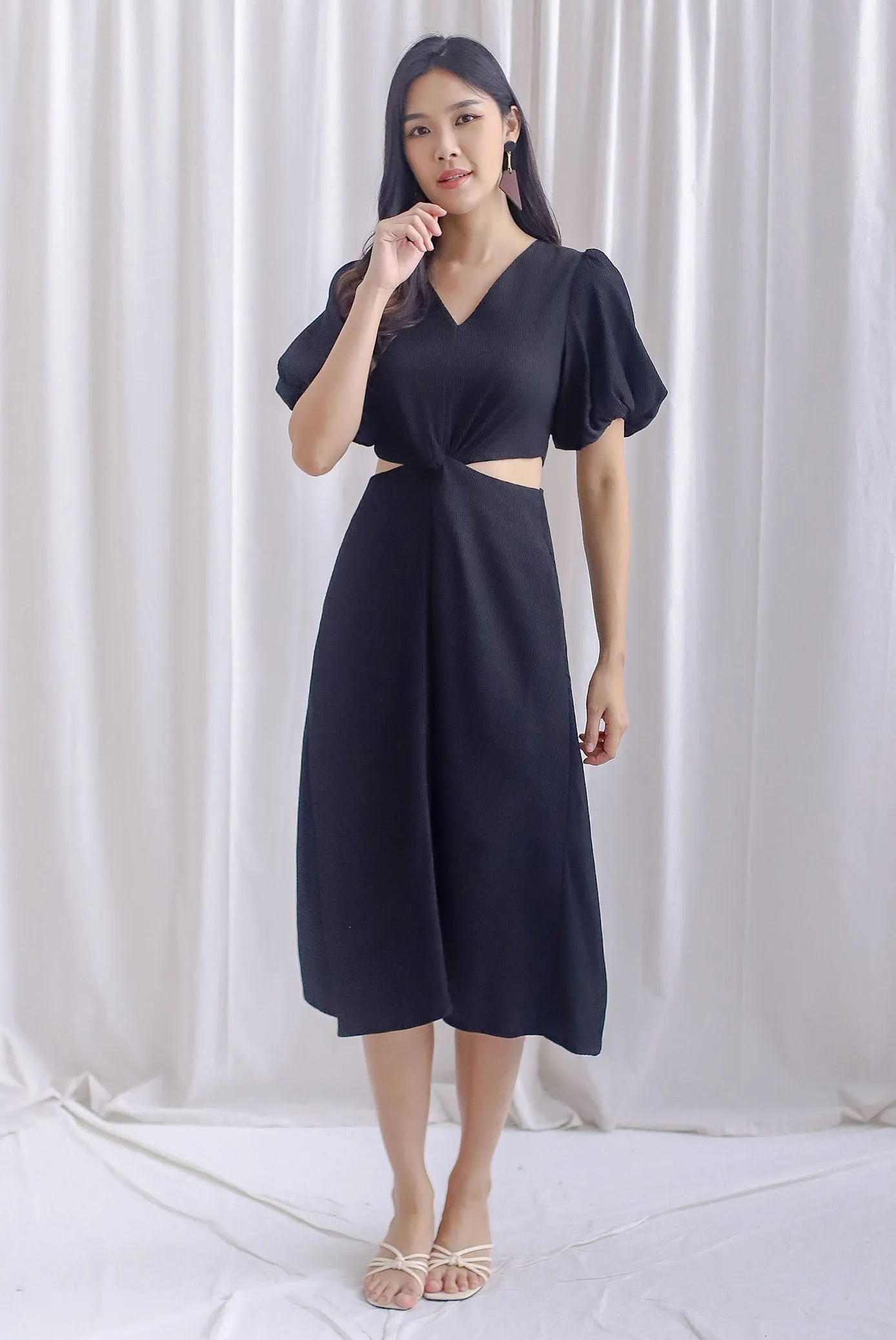 Bea Puffy Sleeve Knot Cut Out Midi Dress In Black