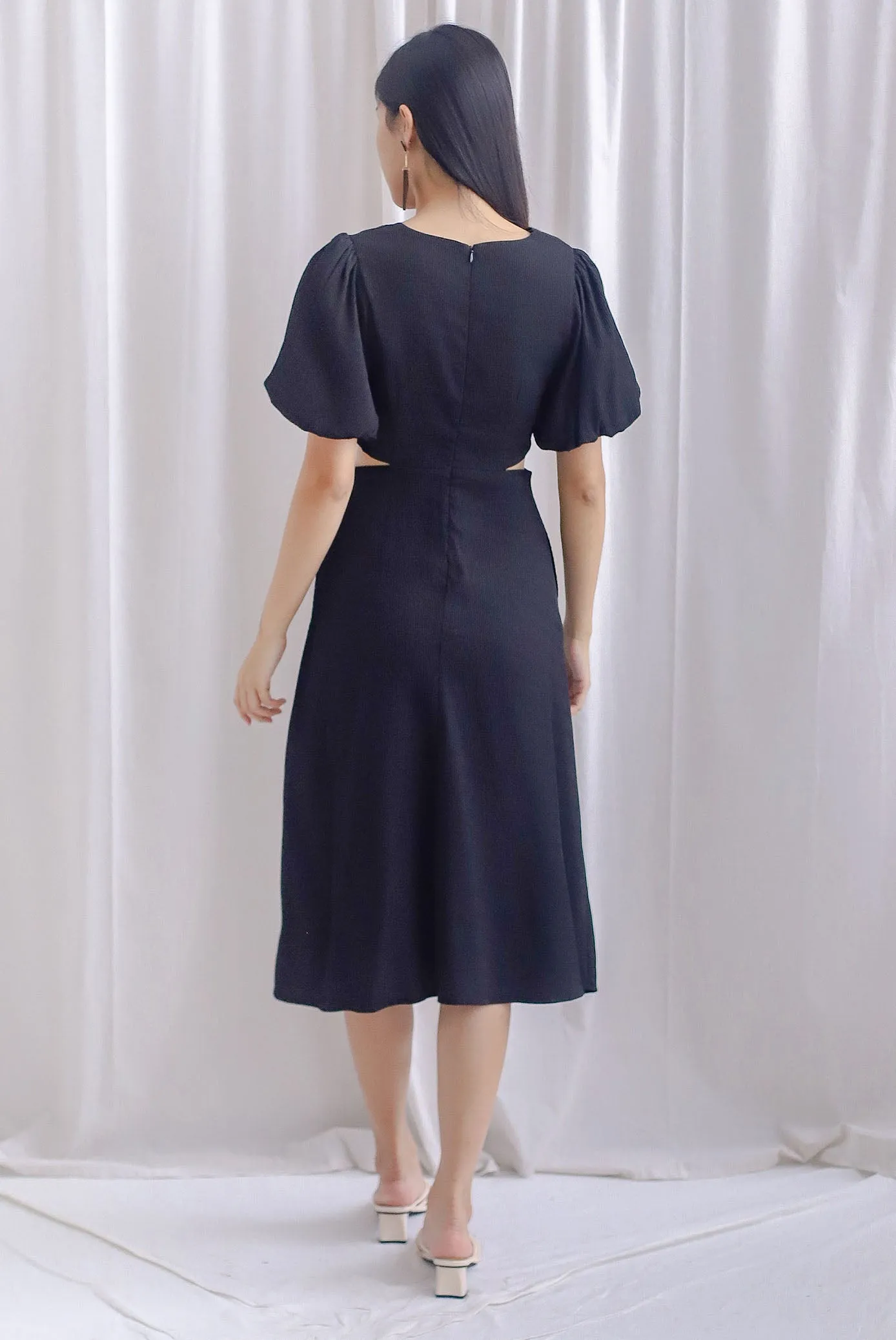Bea Puffy Sleeve Knot Cut Out Midi Dress In Black
