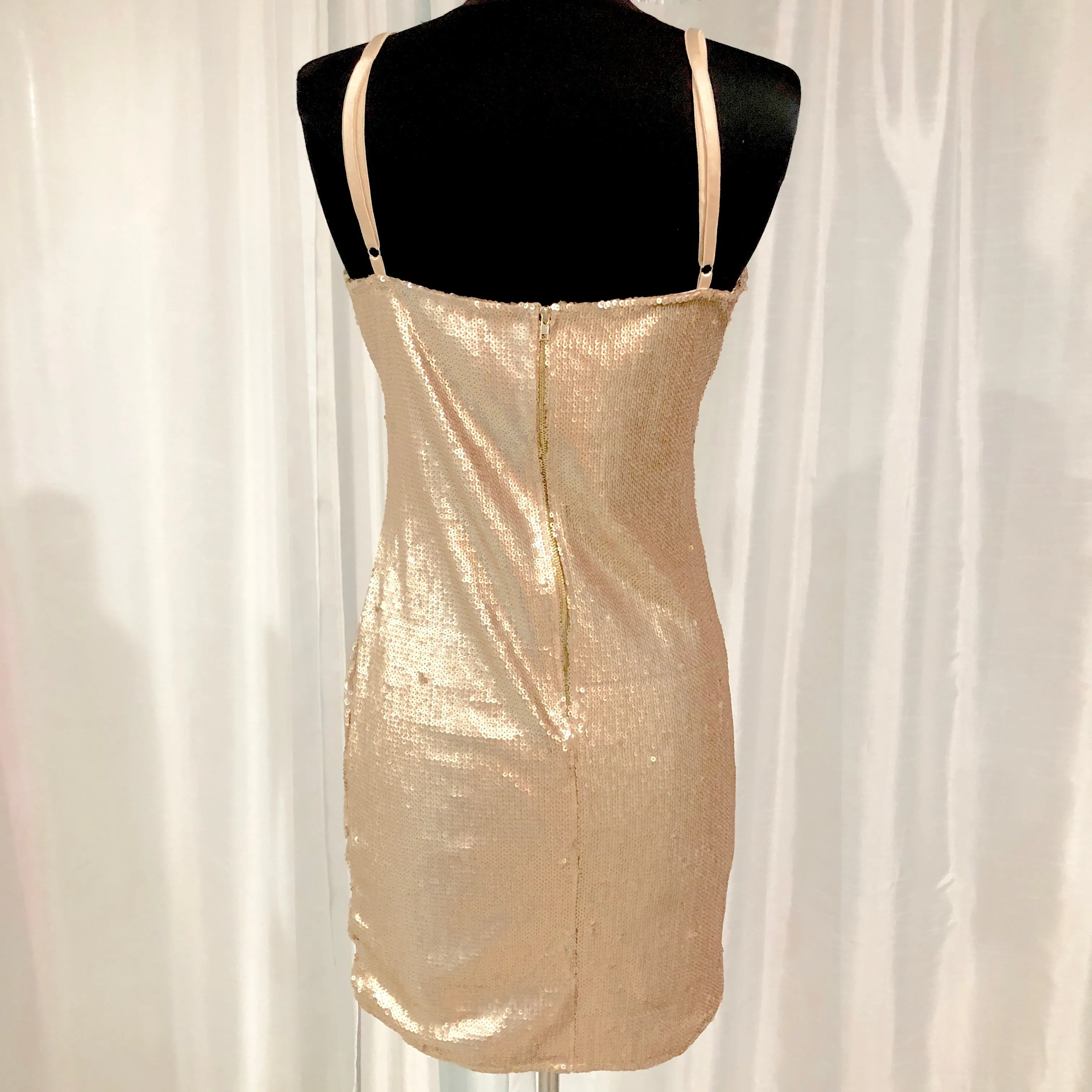 BOUTIQUE Short Gold Sequin Form Fitting Gown Size L NWT