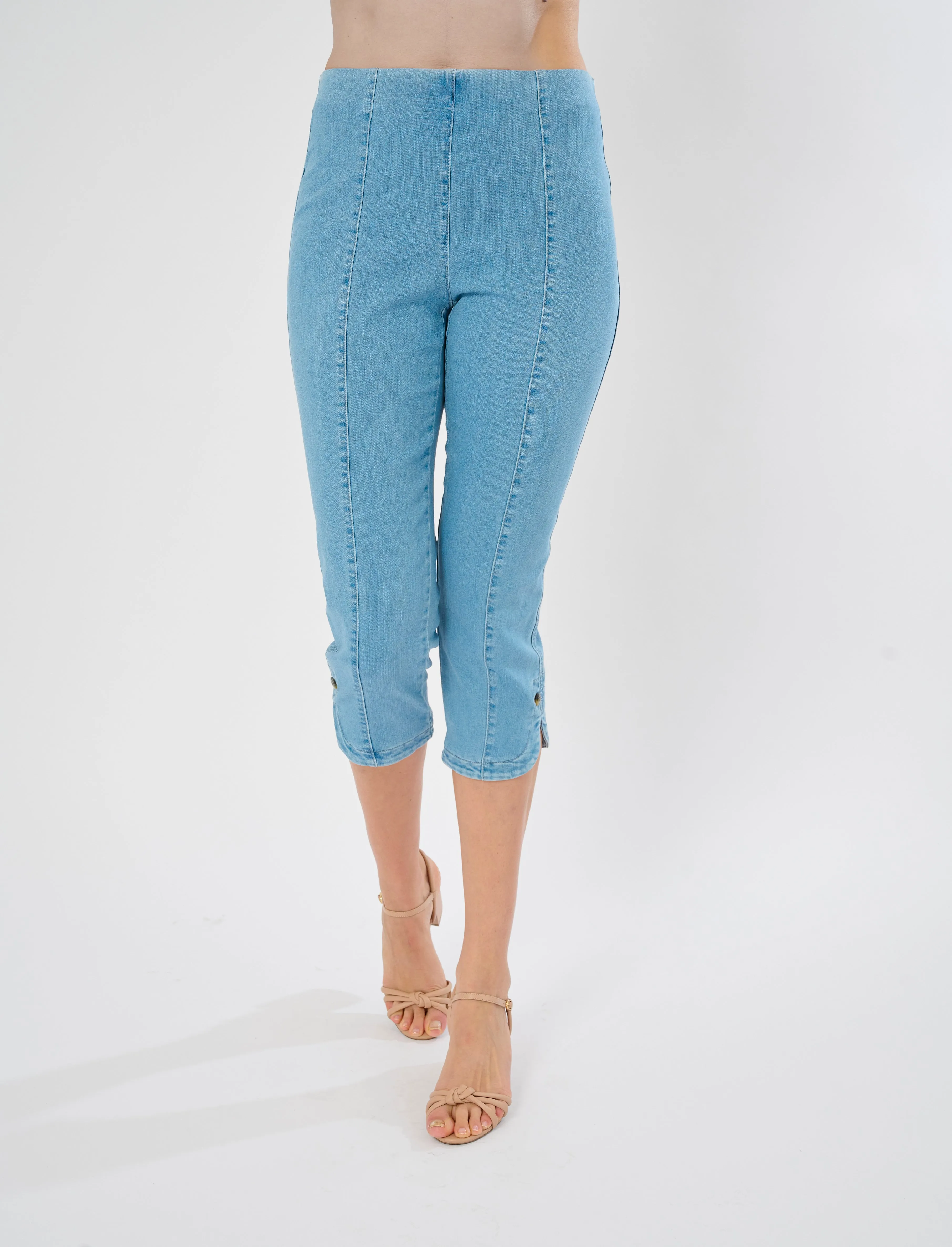 Nia Capri