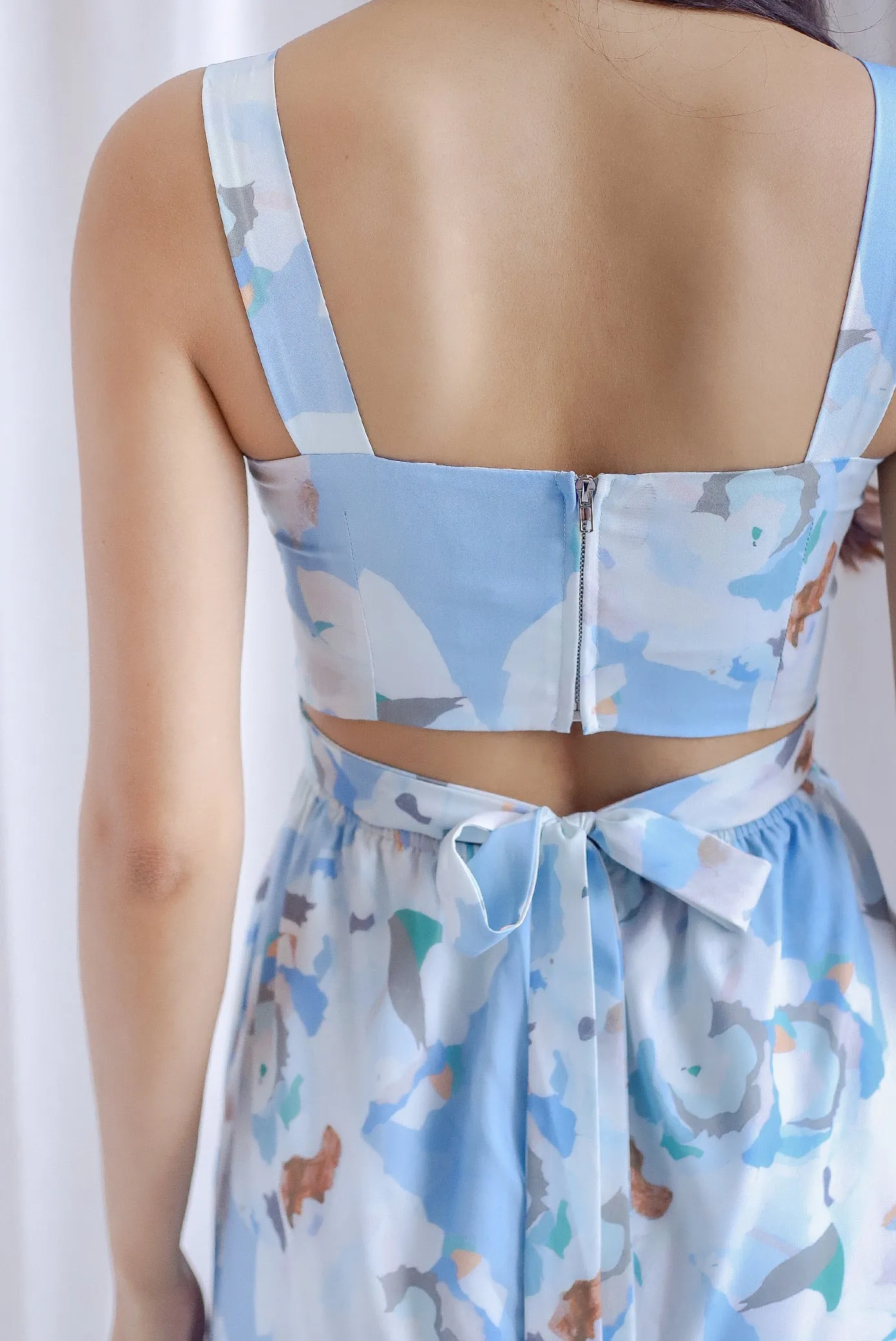 Sevyn Abstract Cut Out Tie Back Midi Dress In Blue