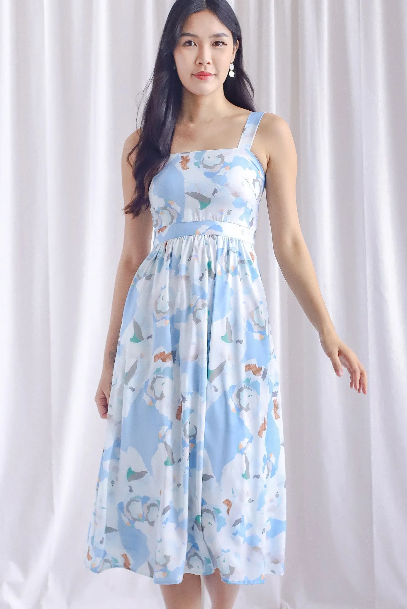 Sevyn Abstract Cut Out Tie Back Midi Dress In Blue
