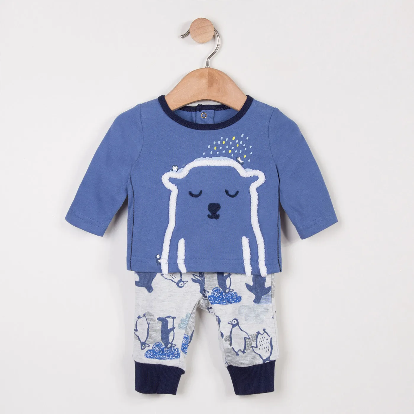 T-shirt with Polar Pattern   Printed Tubular Knit Trousers
