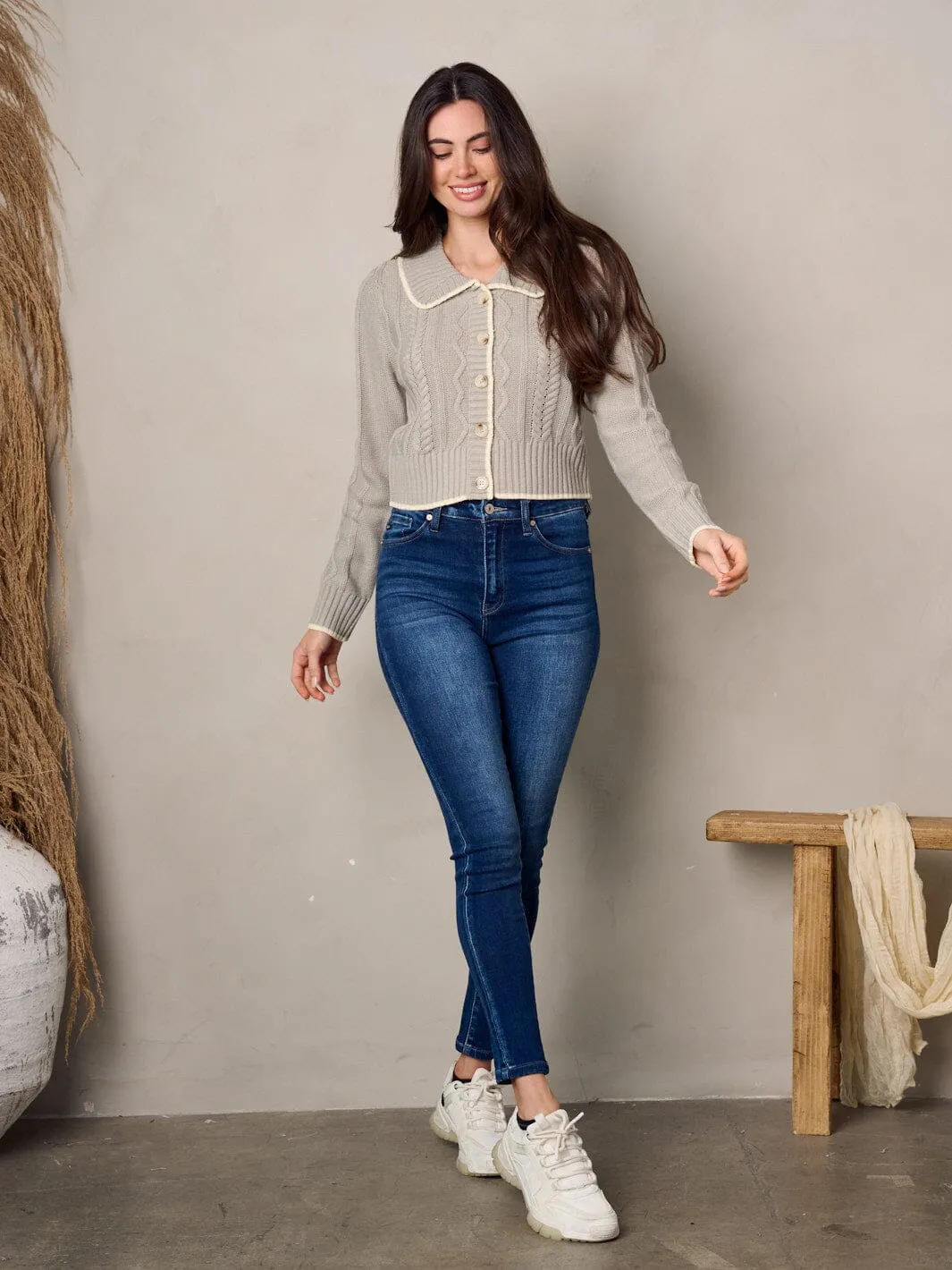 WOMEN'S LONG SLEEVE BUTTON UP KNIT SWEATER