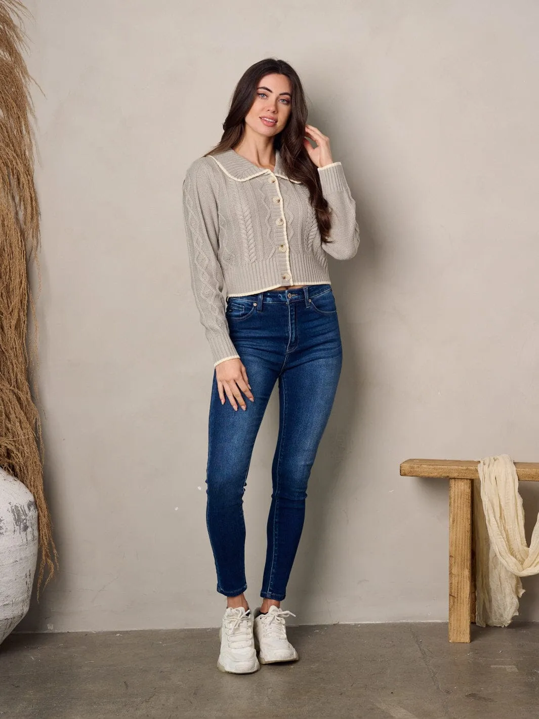 WOMEN'S LONG SLEEVE BUTTON UP KNIT SWEATER
